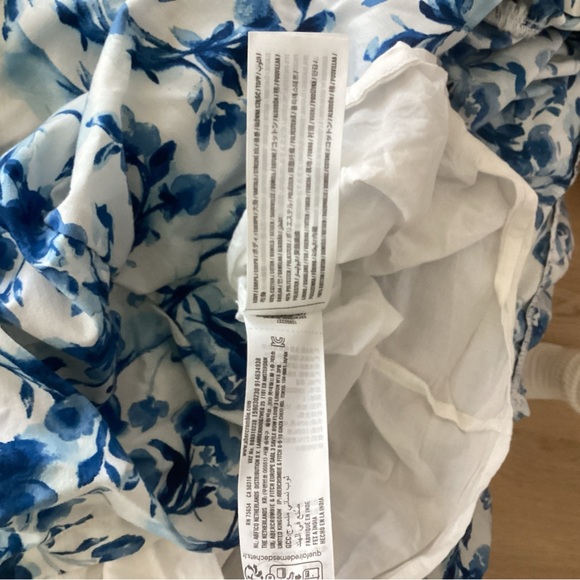 Abercrombie & Fitch White Blue Floral Smocked Puff Sleeve Tiered Dress - Picture 4 of 7